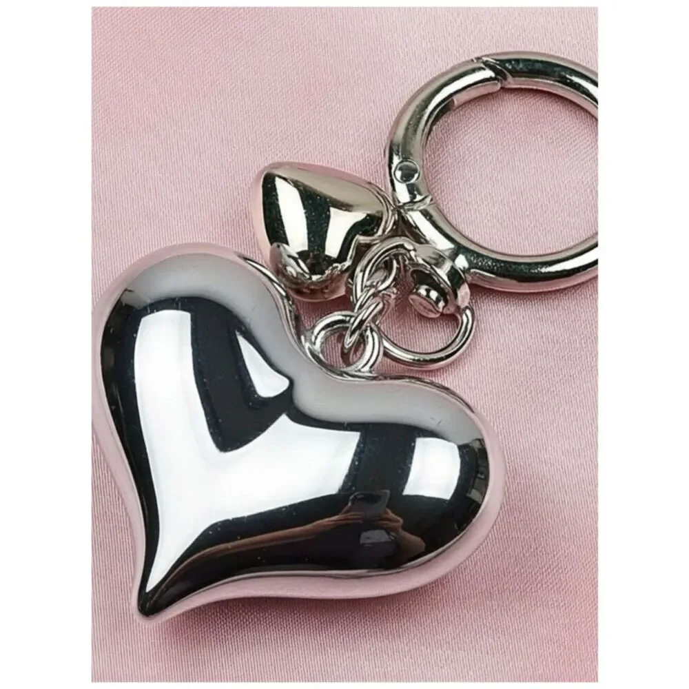 NWT Heart-shaped Keychain Metal with an Exquisite Puffed Heart-shaped Design
